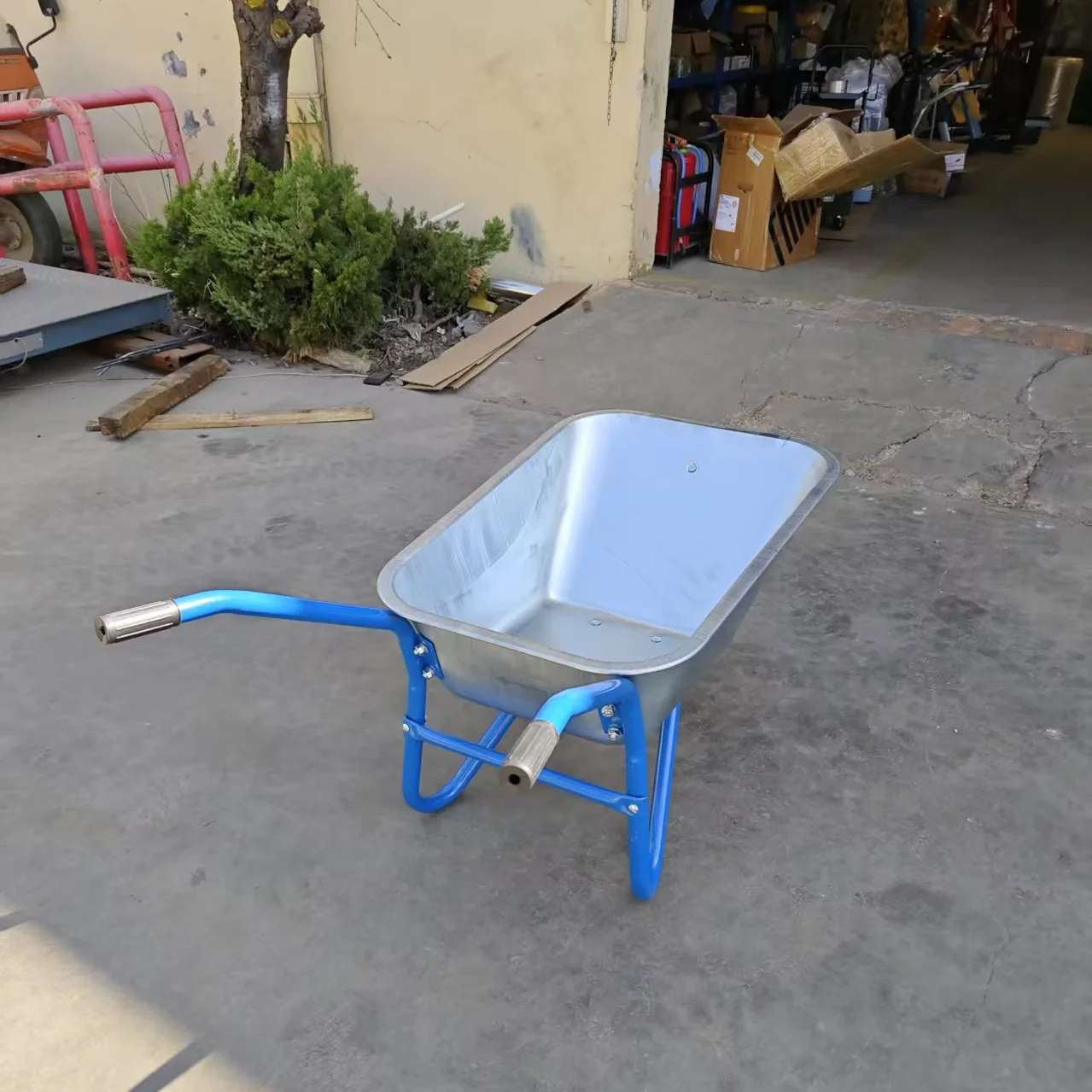 Garden Wheelbarrows and Utility Carts
